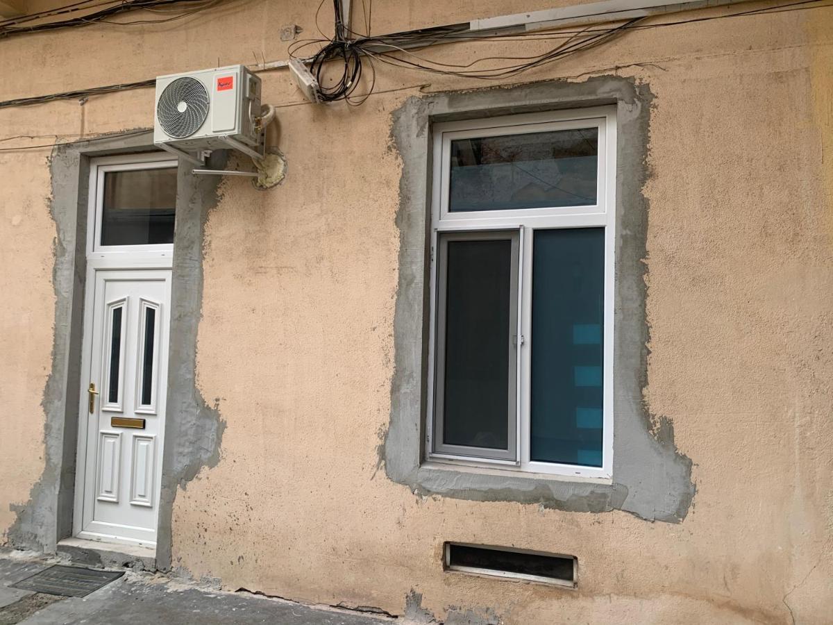 Young Downtown Apartment Αράντ Εξωτερικό φωτογραφία
